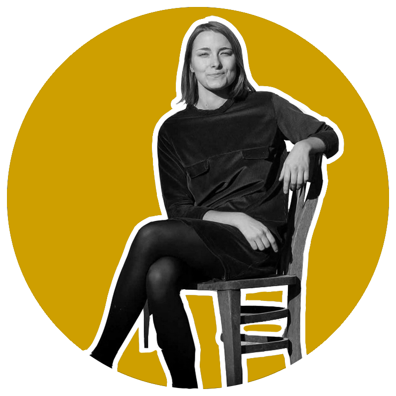 Philippine Mangeart assise