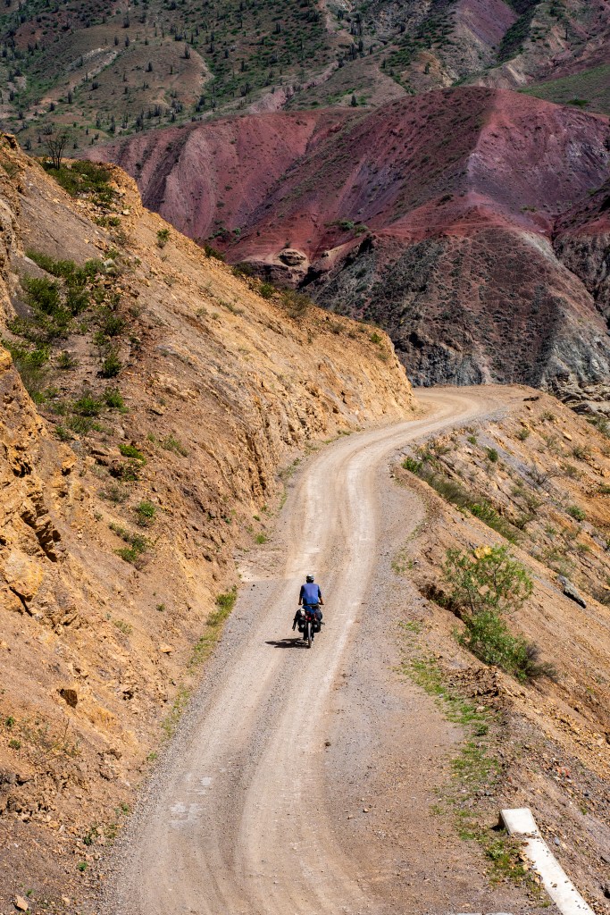 Thomas sur les routes du Pérou à vélo