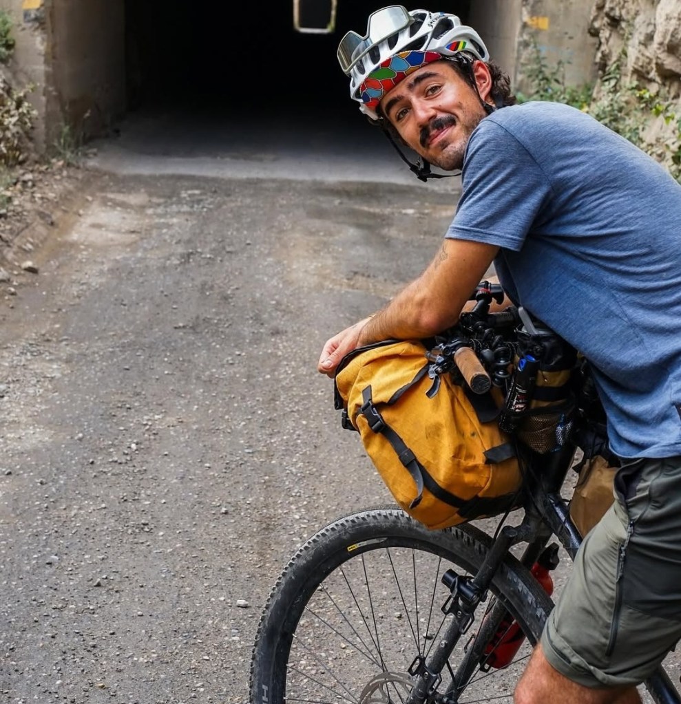 Thomas sur son vélo
