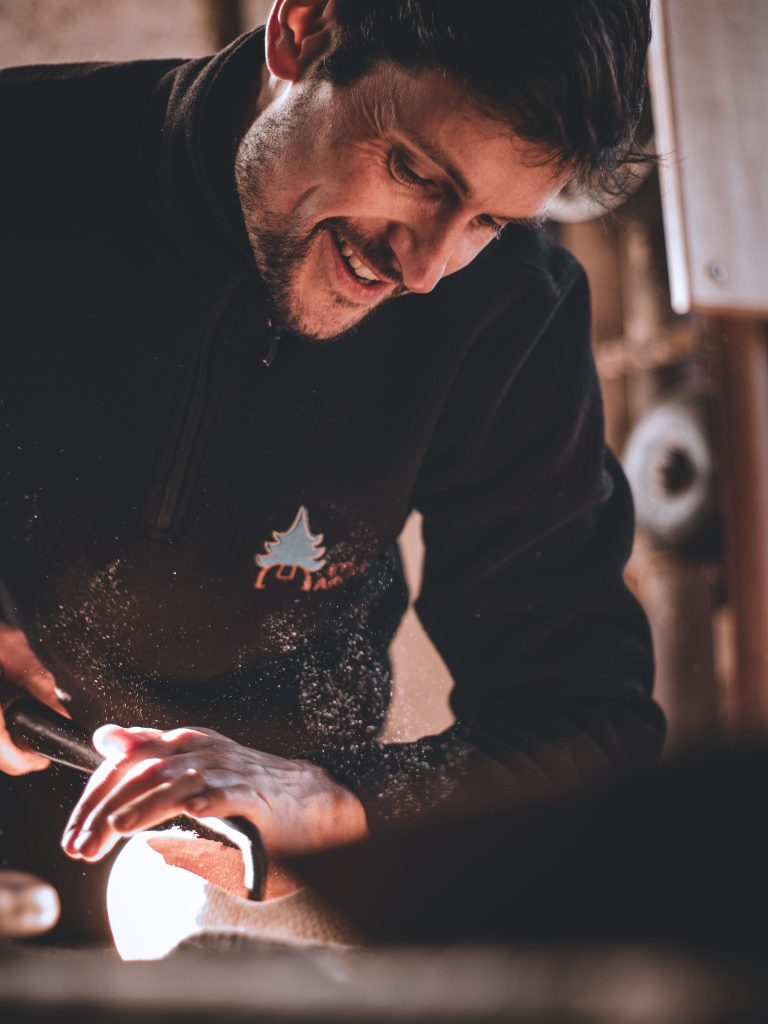 Pierre qui façonne le sabot